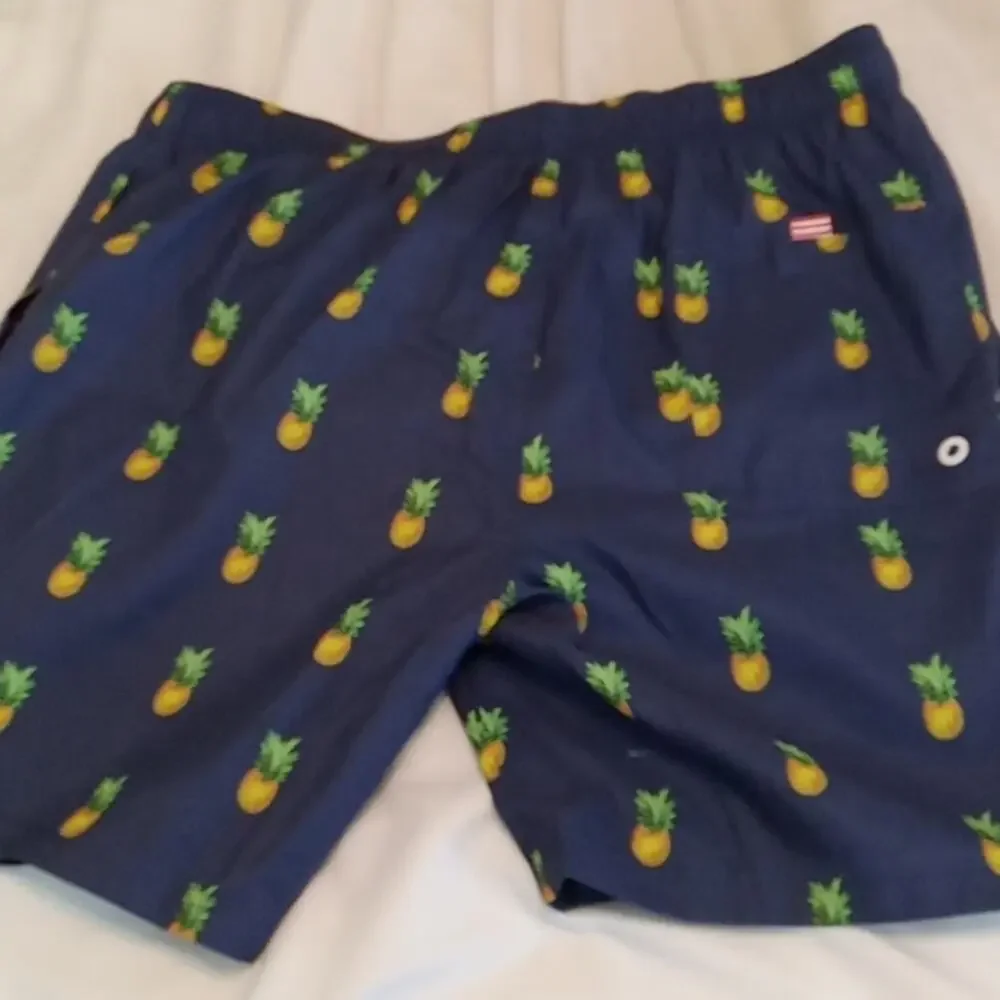 Maamgic Men's Pineapple Swim Trunks. LARGE .Mesh Lined Quick Dry Bathing Suit